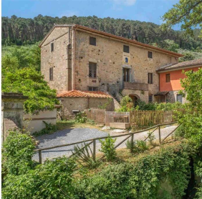 Uno Spazio Di Relax In Toscana Apartment Buti Exterior photo